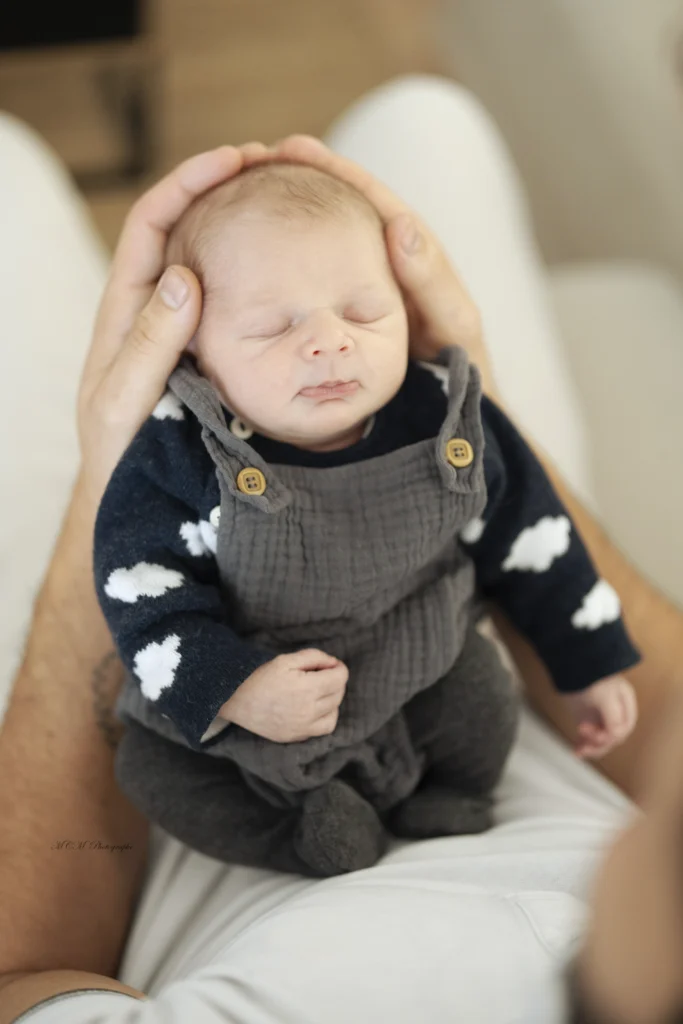 photographe-nouveau-ne-pays-basque-3 Nouveau-né photographié à domicile au Pays basque