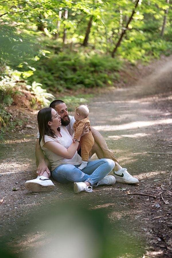 Séance photo famille en extérieur au Pays Basque